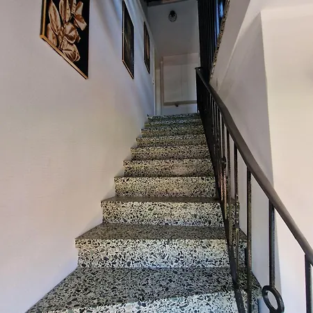 Haus-albertsdorf-am-dorfteich-|-wohnung-2-west