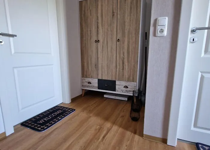 Lägenhet Haus-fehmarn-am-dorfteich-|-wohnung-2-west